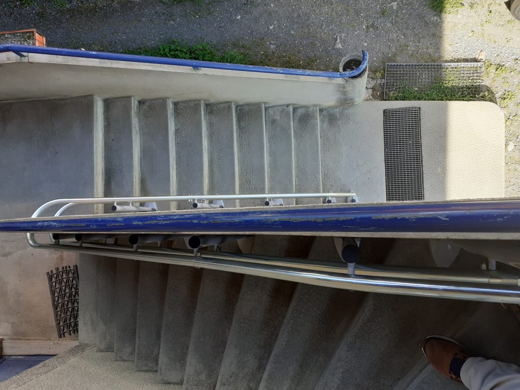 Monte-escalier extérieur tournant à Sallanches