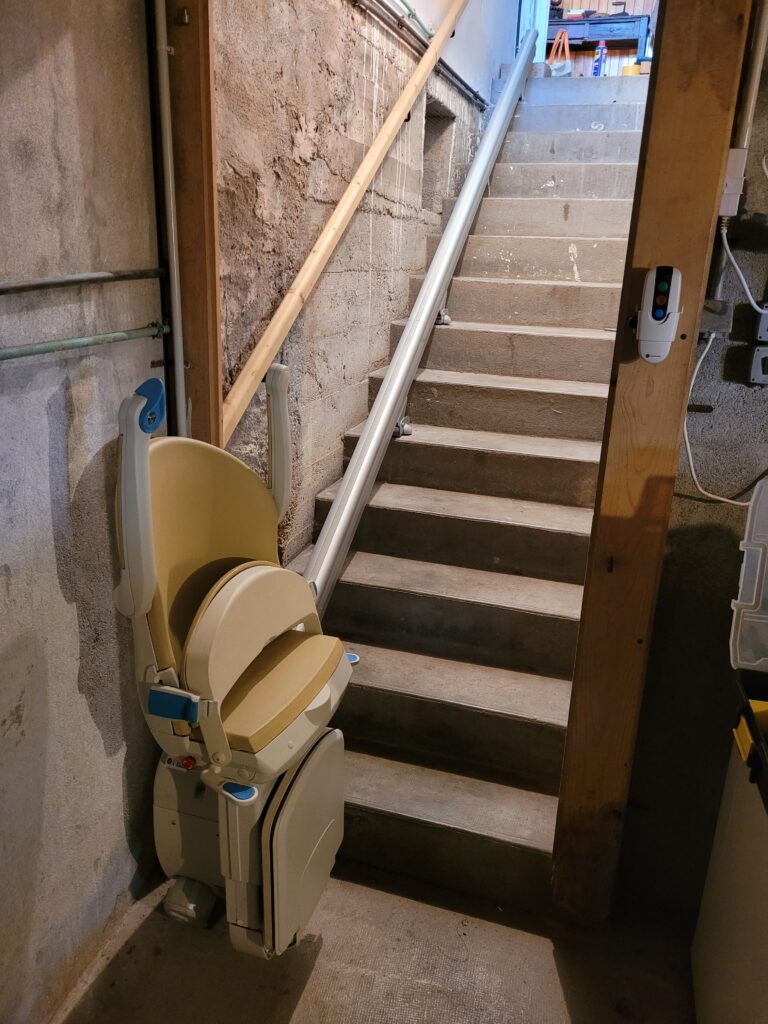 Monte Escalier Droit à Messery (74)