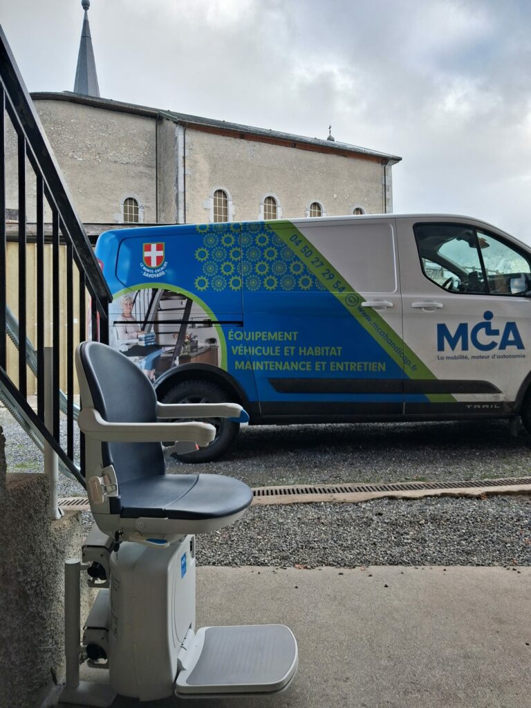 Monte-Escalier Courbe Extérieur Handicare à Seythenex (74)